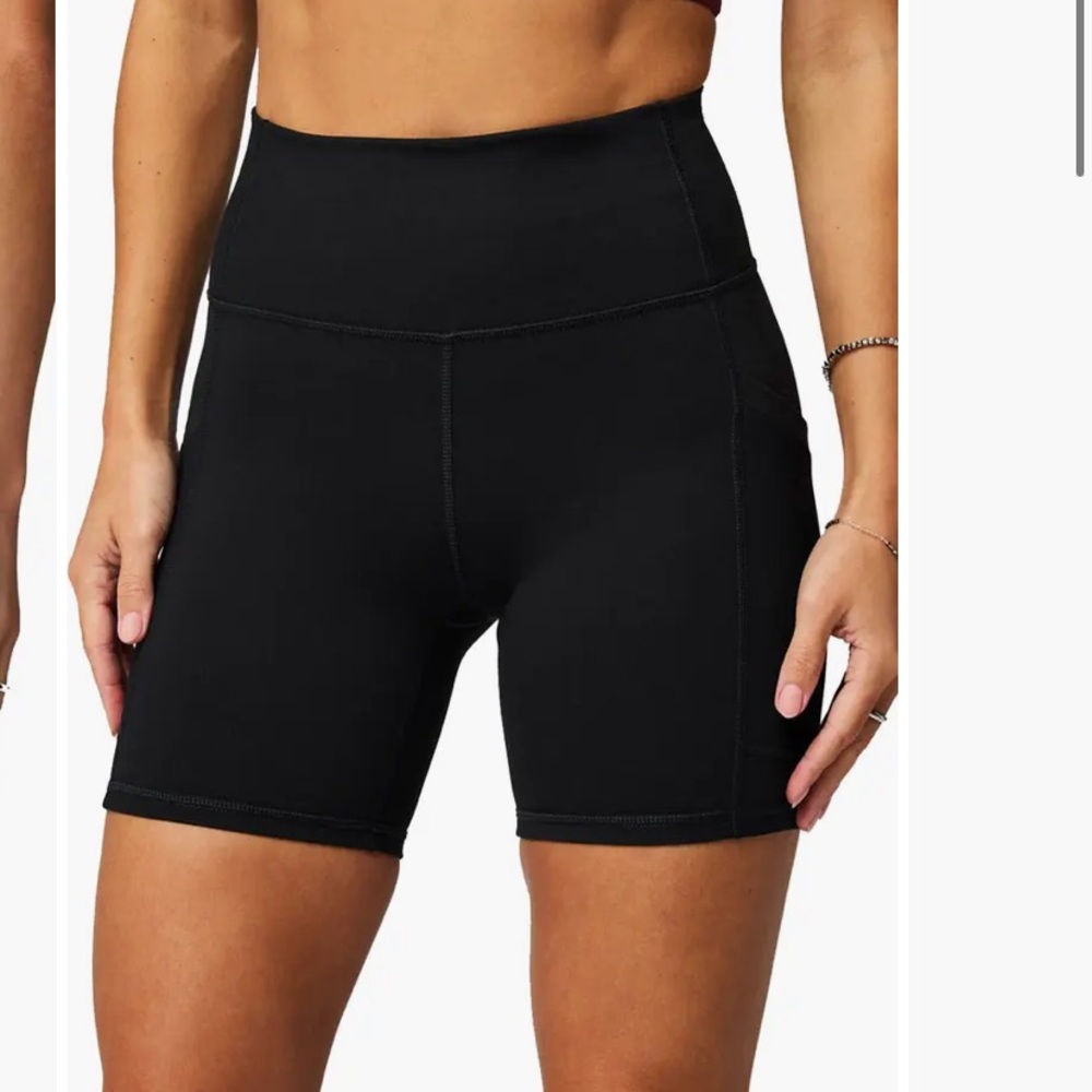 Fabletics Define PowerHold On The Go 6” Bike Shorts